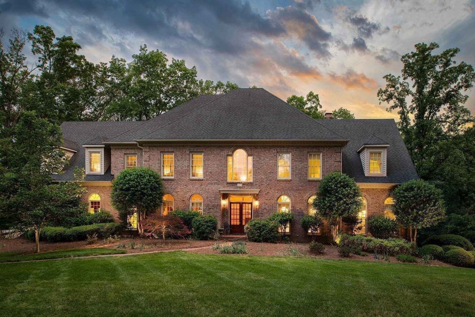 Home for Sale on Elizabeth Lane, MATTHEWS, NC Danielle Edwards