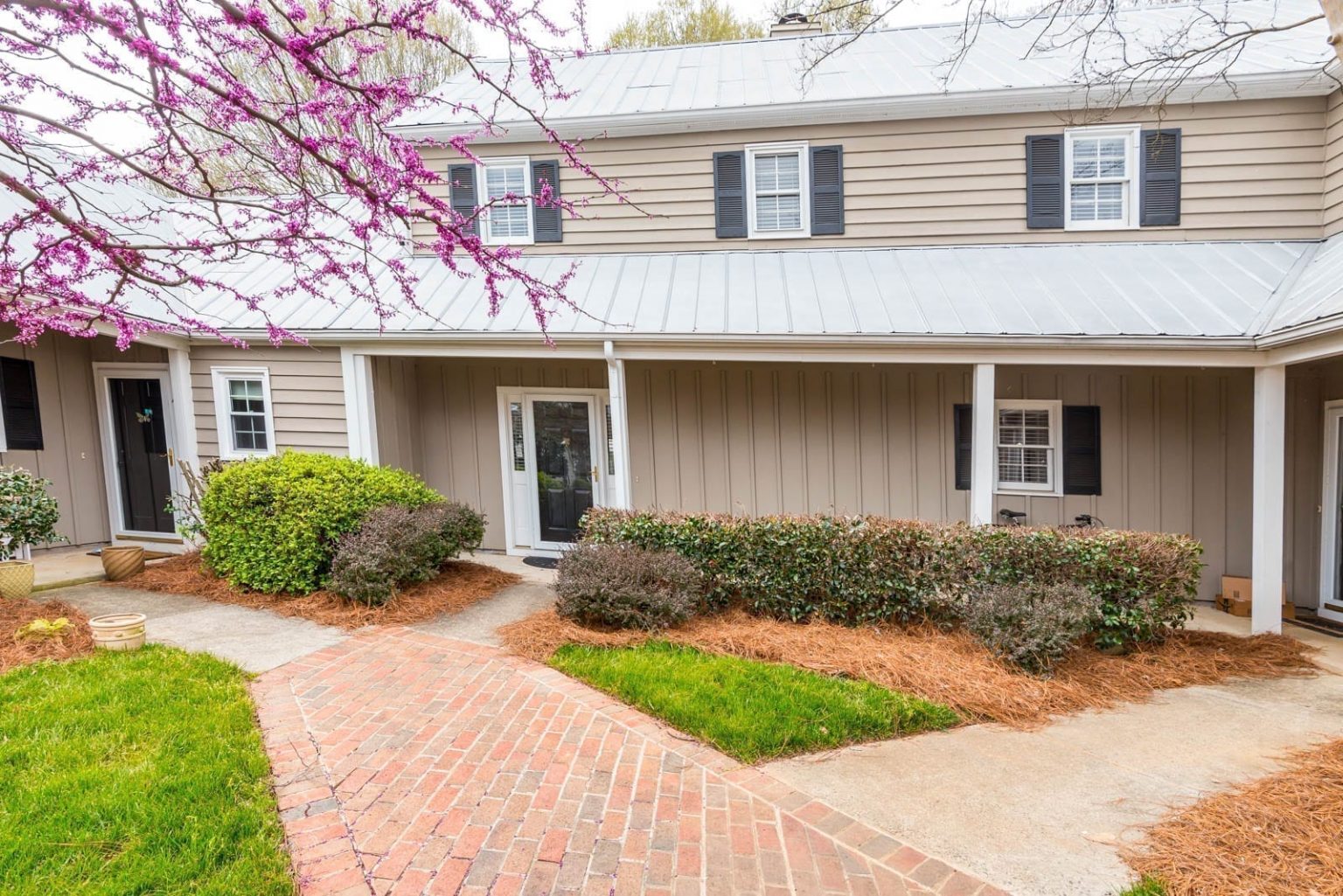 Just Listed DILWORTH/SELWYN FARMS CONDO Danielle Edwards